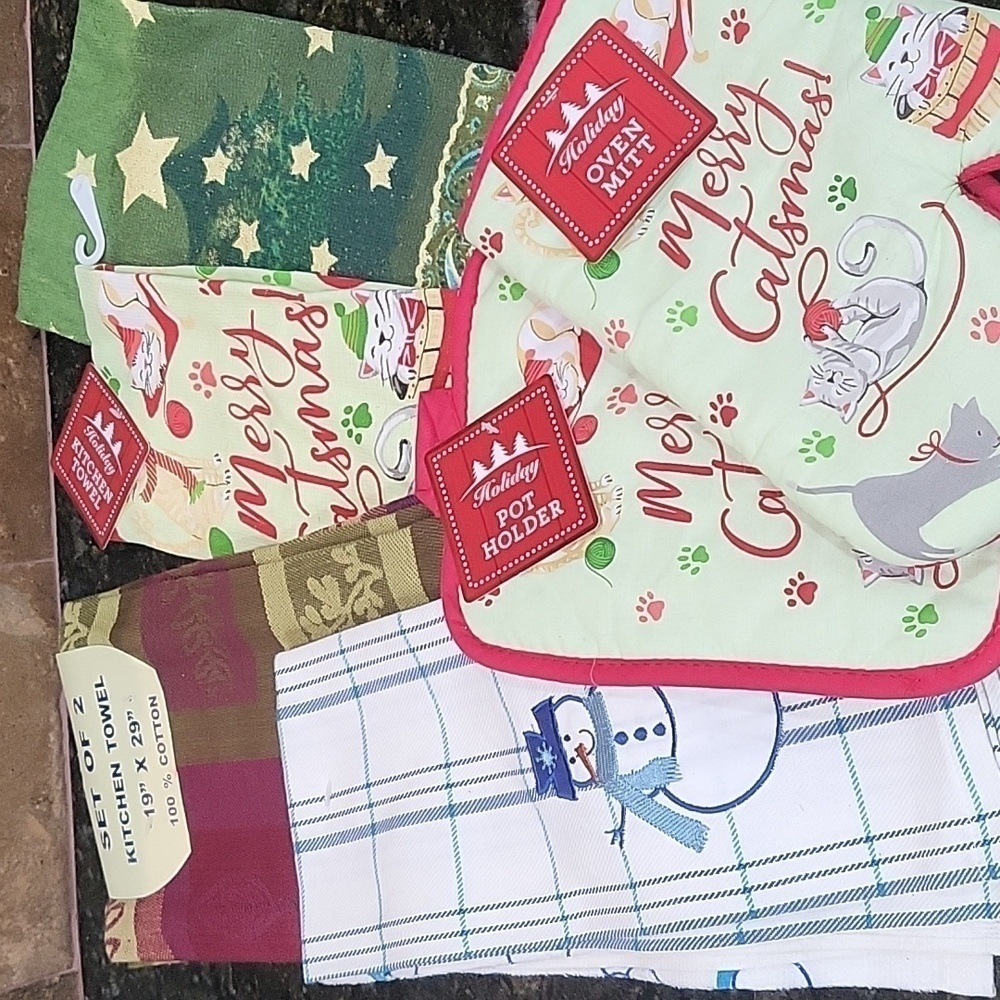 Nwt 6 Kitchen Towels 1 Pot Holder 1 Oven Mit Merry Cats Mas Tree Snowmen Leaves